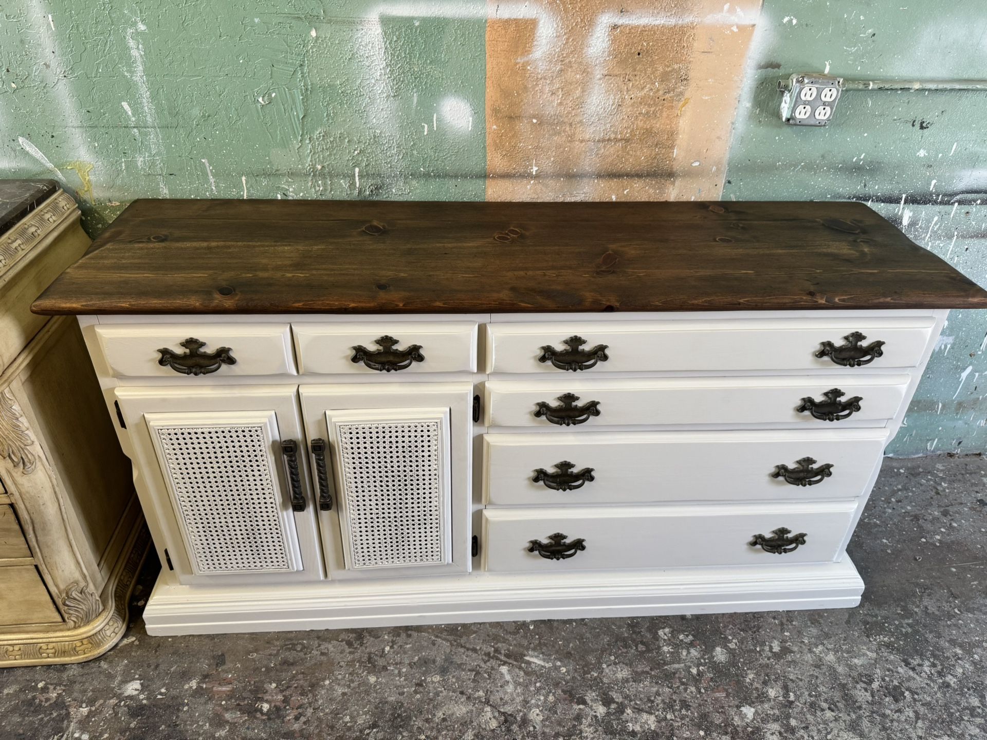 Beautiful Dresser / Sideboard