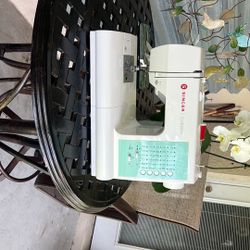 Singer Confidence With Accessory 