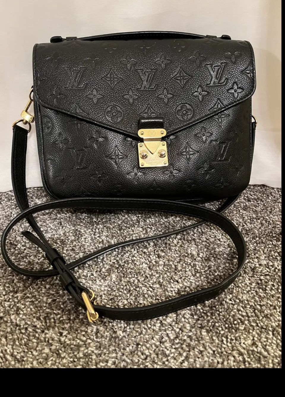 Louis Vuitton Pochette Métis