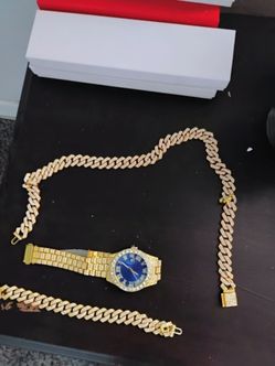 Cuban juwerly style