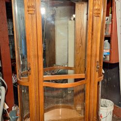 Paw Foot China/display Cabinet With Lights