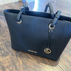 Michael Kors - Large Pebble Tote Bag