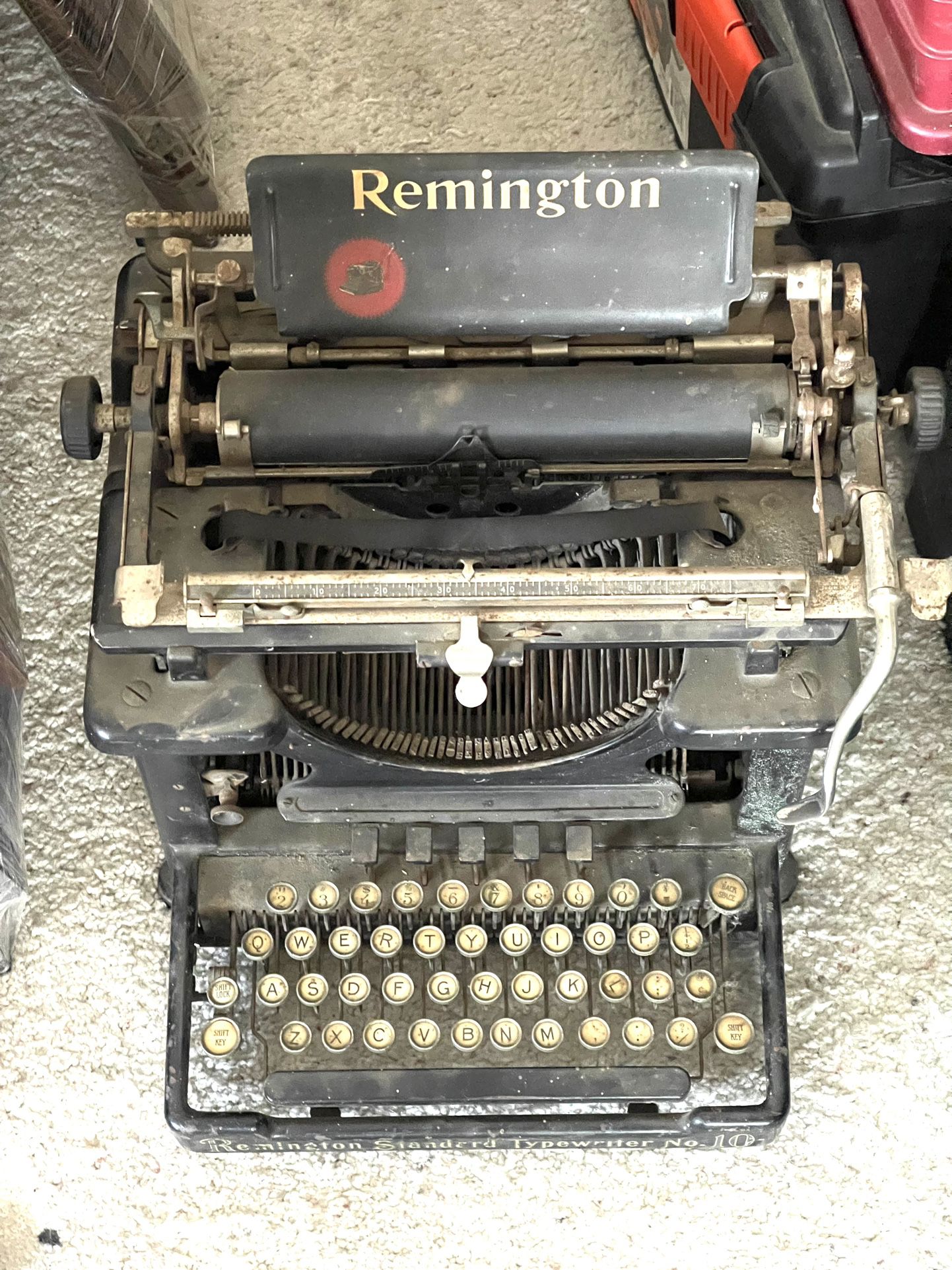Antique functional 1920s Remington typewriter