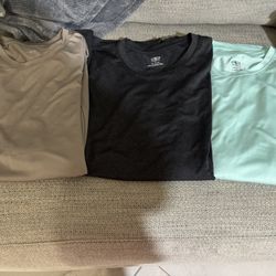 3 Like New, Men’s shirt Bundle.$20 Size 2XL