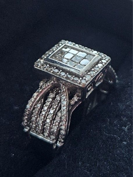 Engagement Ring, White Gold, Size 6