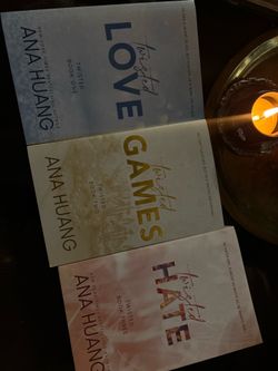 Ana huang twisted love pack