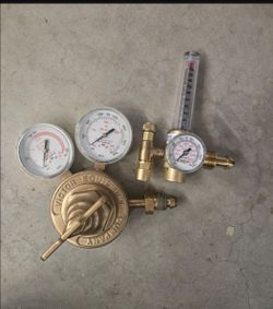 Flow meter regulator, Victor gas regulator