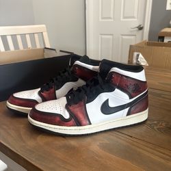 Air Jordan mid SE