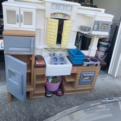 Little Tikes Kitchen For Kids $75