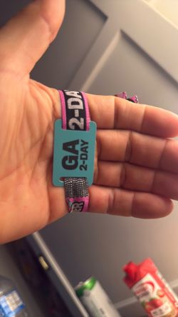2-Day Hard Summer Wristbands (x2 pairs ) NEVER REGISTERED
