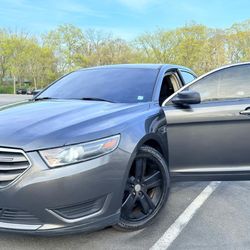 2016 Ford Taurus