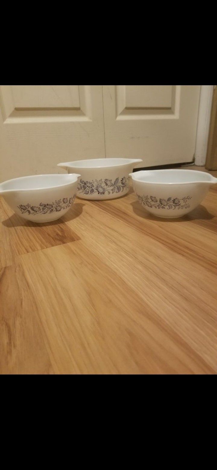 Vintage Pyrex Colonial Mist Blue Mixing Bowls, 3