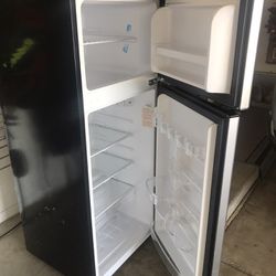 Mini Fridge/freezer