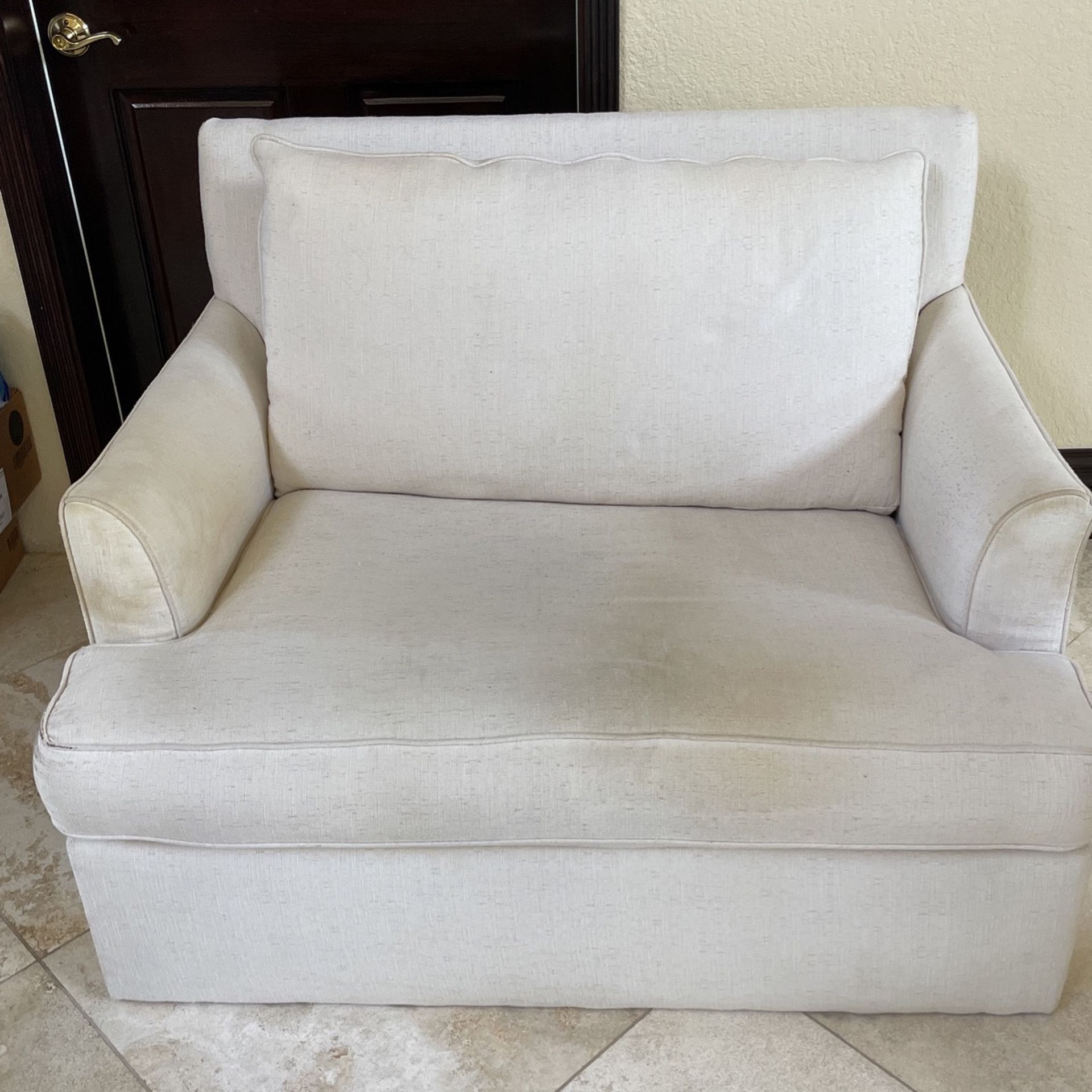 Small Sofa/loveseat