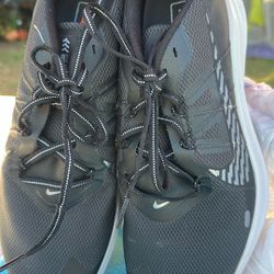 Men’s Shoes Size 11 