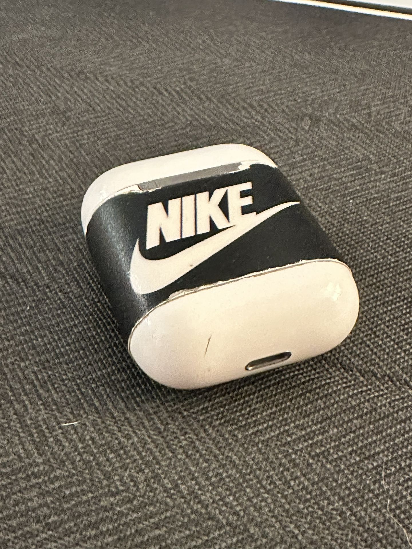 Nike AirPods Missing One Earbud