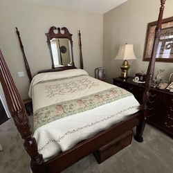Link Taylor Solid Mahogany Bedroom Set