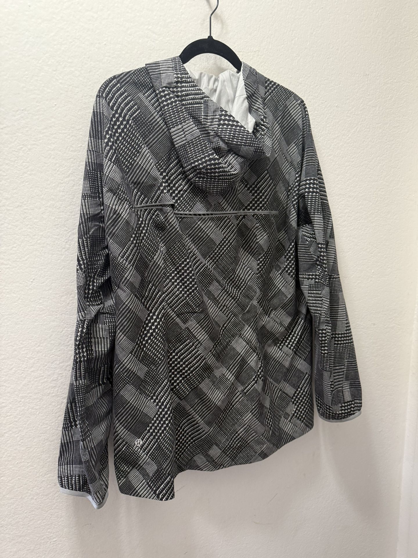 Lululemon Einn Shell Jacket Men’s XL Retail Price $298