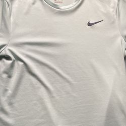 Nike Shirt Mens Medium Court Performance Short Sleeve