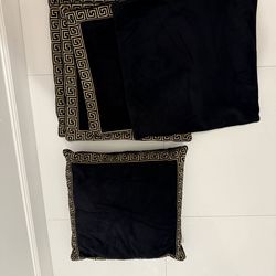 Black Velvet Decorative Pillow Covers – Gold Greek Key (Set of 5)