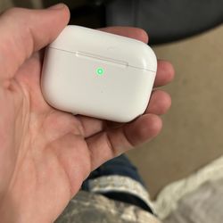 Apple AirPod Pros 4th Gen
