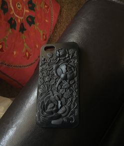 IPhone 5 / 5s black rose case