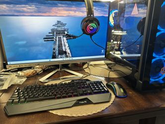 Complete gaming Setup, Intel i7, Gaming Keyboard/Mouse & Headset Included!!