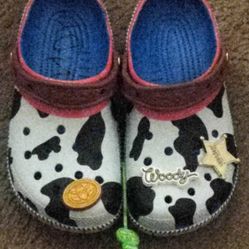 Woody Crocs 
