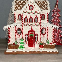 LED White, Red, Brown Clay Gingerbread Mansion