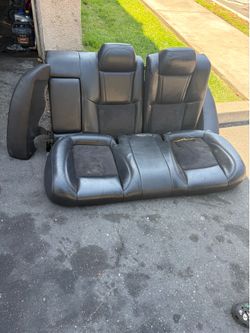 06-10 SRT8 seats