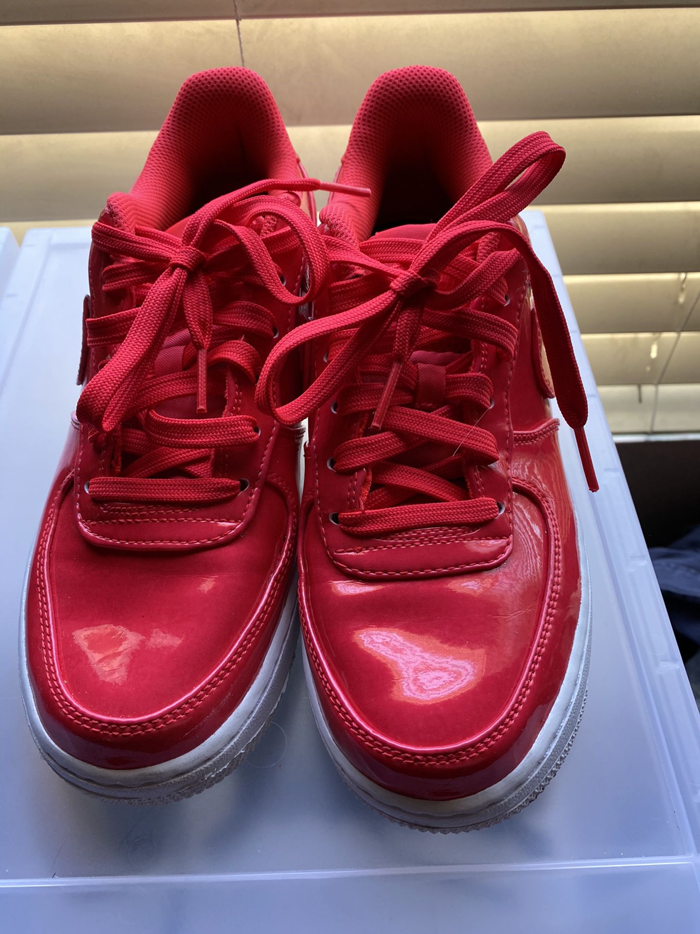 Hot pink nike Air Force 1 size 6y