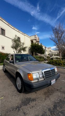 1987 Mercedes-Benz 300