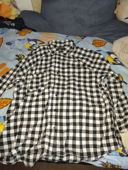 Hot Topic Black White Plaid Flannel Shirt