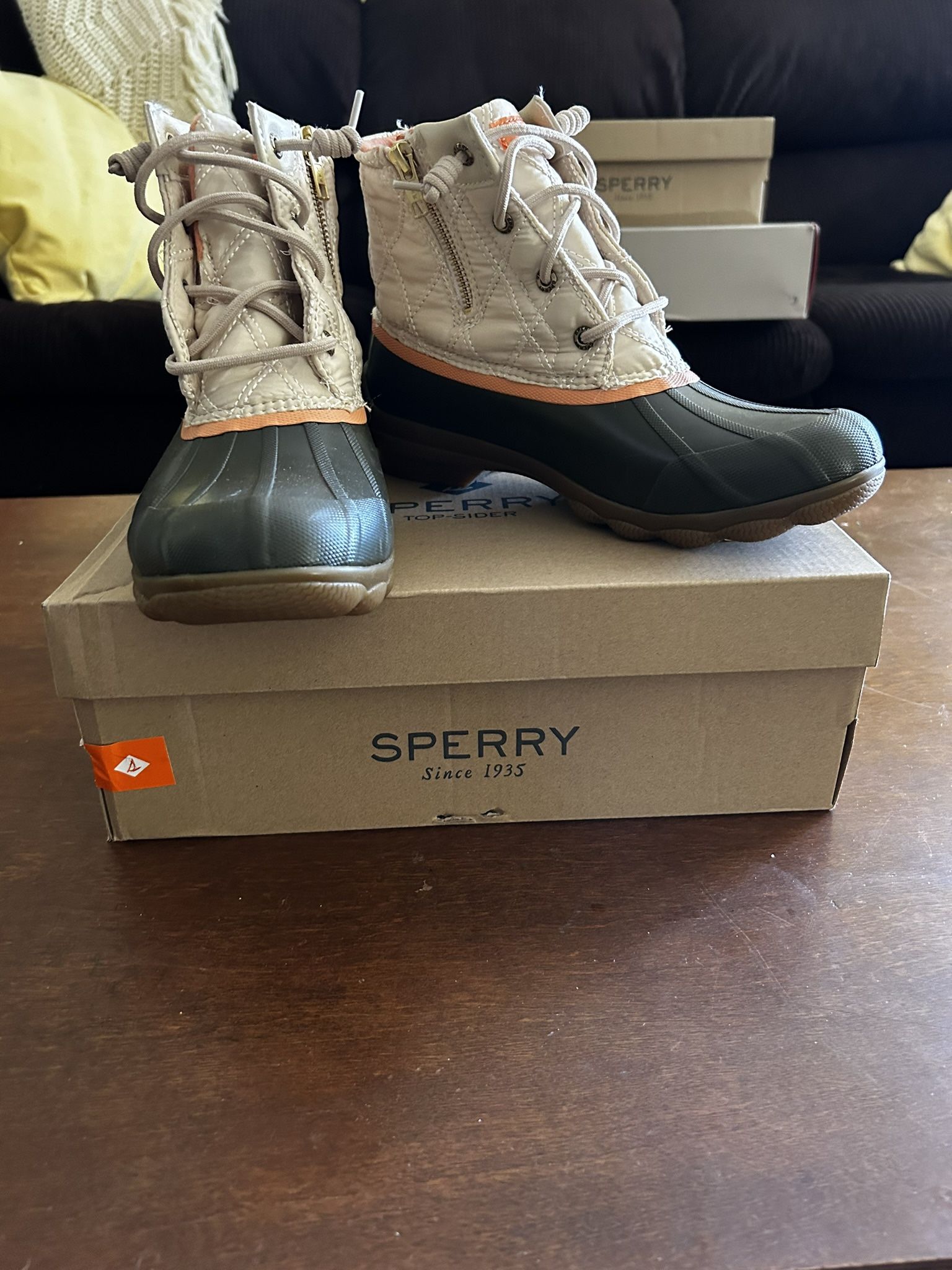 Brand New Women’s Sperry Rain Boots