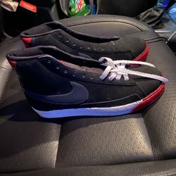 Nike Blazers Sz 5.5