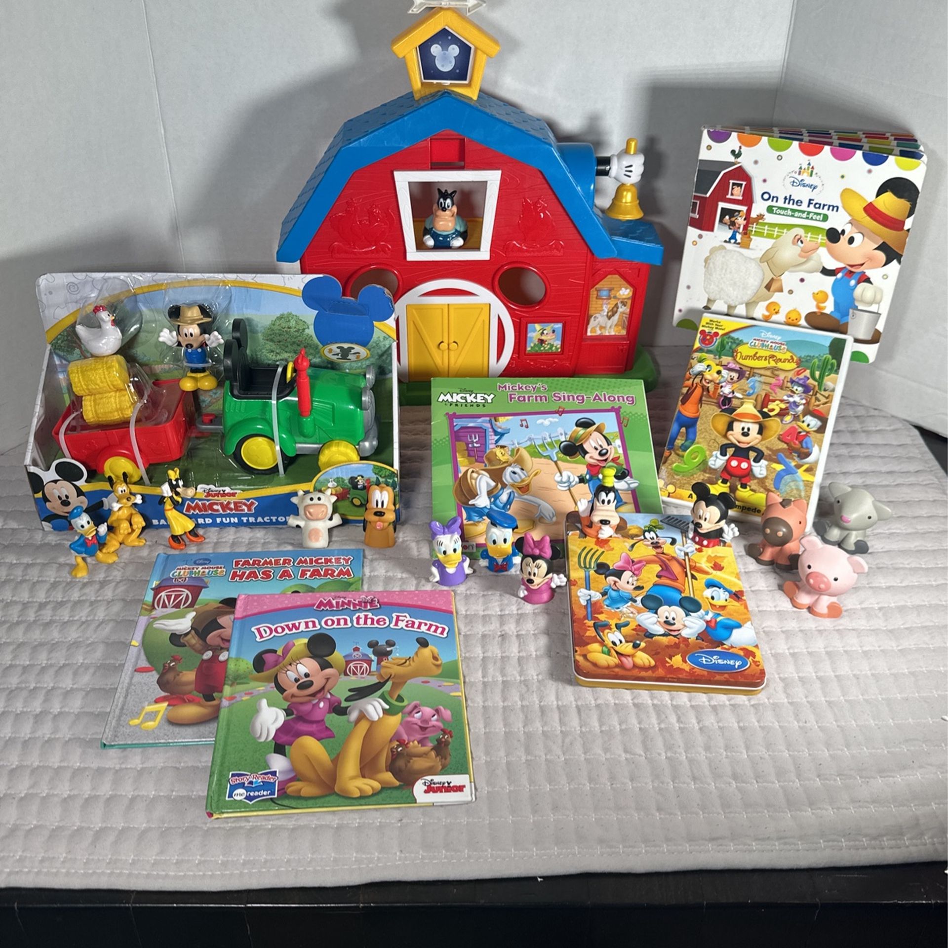 Mickey Mouse Farm Playset