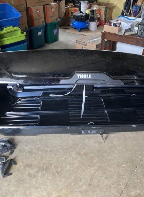 Thule-Motion-XT-XXL-Cargo-Box