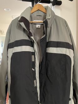Columbia snow/ski Jacket XL (Never Used)