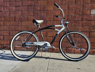 Schwinn 26 inch beach cruiser bike $170