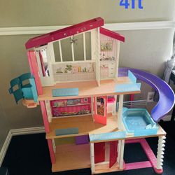 Barbie Dreamhouse Pool Party Dollhouse 48”x48”x24”