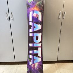 Capita Snowboard 146cm Excellent Condition
