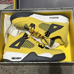 Jordan 4 Lightning 