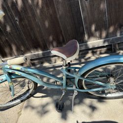 Girls Beach Cruiser. 