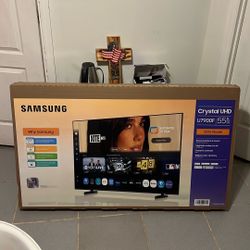 Crystal UHD 55” Samsung Smart TV