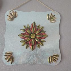 Corona Familiar flower bottle caps decor