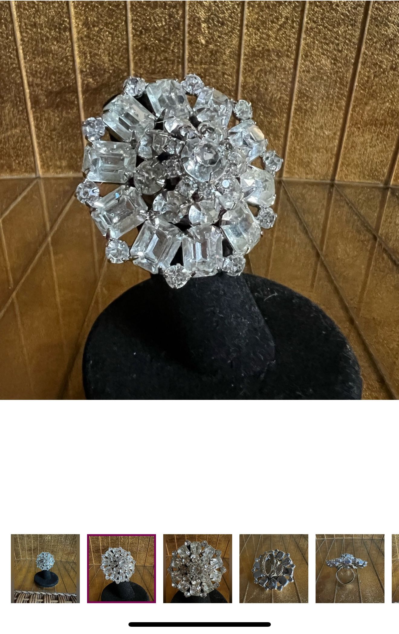 VTG Weiss Rhinestone Cocktail Ring