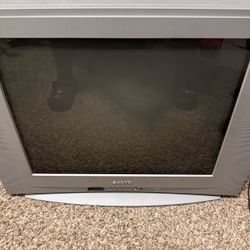 24 inch sanyo CRT TV