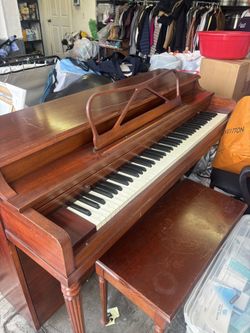 hallet davis & co Piano
