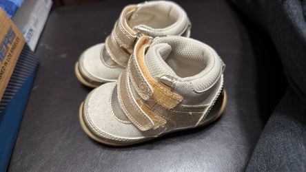 Munchkin Stride Rite Girl Gold Boots 5M