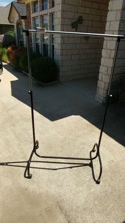 Clothes Hanger -laundry